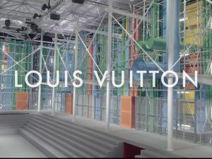 Louis Vuitton FW 19 Louvre 4